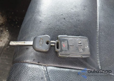 2015 Chevrolet Silverado 1500 2Lt из США, поврежденный, VIN 3GCPCREC0FG381091